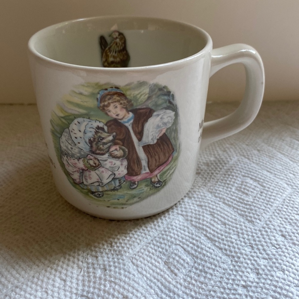 Mrs Tiggy Winkle from Peter Rabbit Child’s handled porcelain mug  Wedgewood
